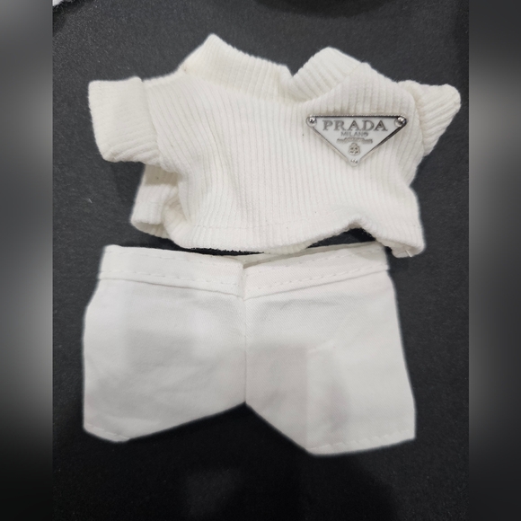 Designer-Inspired White Outfit for Labubu V1/V3 - Picture 3 of 4